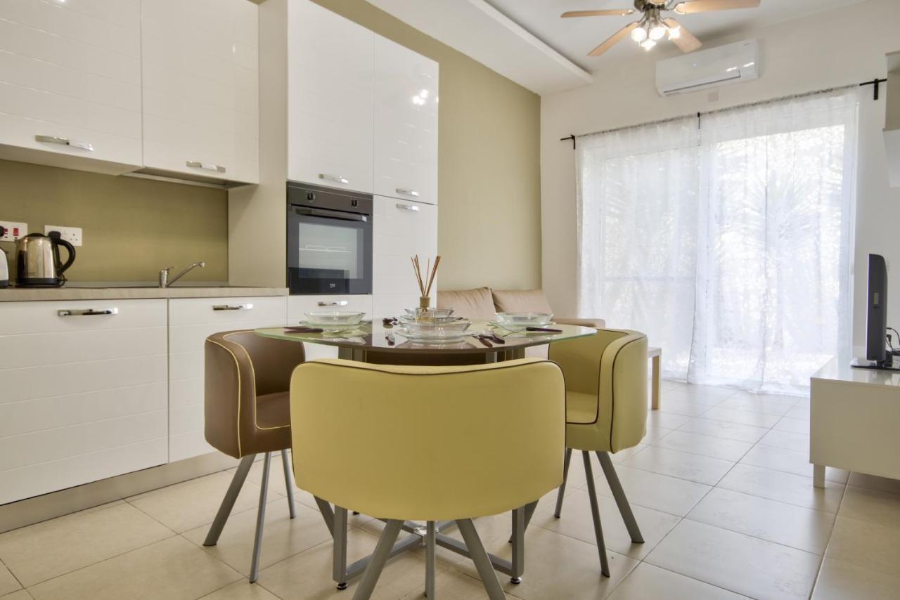 Azure Haven - Gzira Apartments And Penthouse By Shortletsmalta Exterior photo